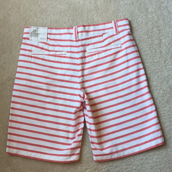 Gap Boyfriend Roll-Up Red/White Shorts Size 00 NWT - Picture 2 of 6